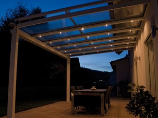 Terrassendach mit Beleuchtung