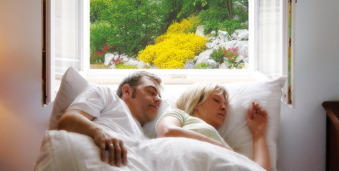 geschütztes Schlafen bei offenem Fenster